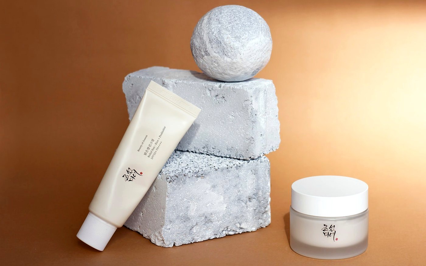 Beach bag SPF: what to pack for a full day outside