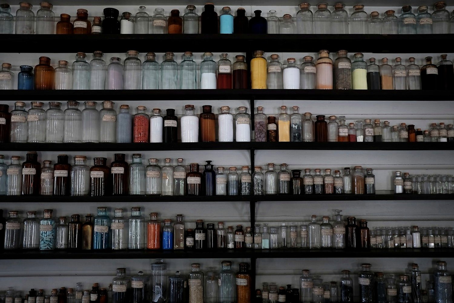 Pharmacy sunscreen shelf for How to compare Boots and Superdrug sunscreen shelves.