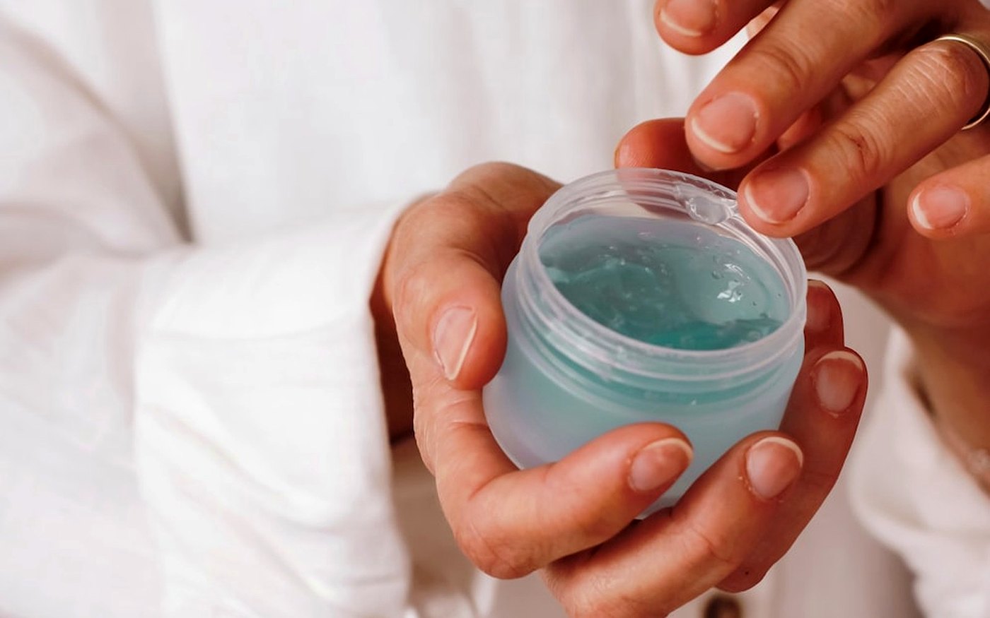 Non-comedogenic sunscreen: useful clue or weak promise?