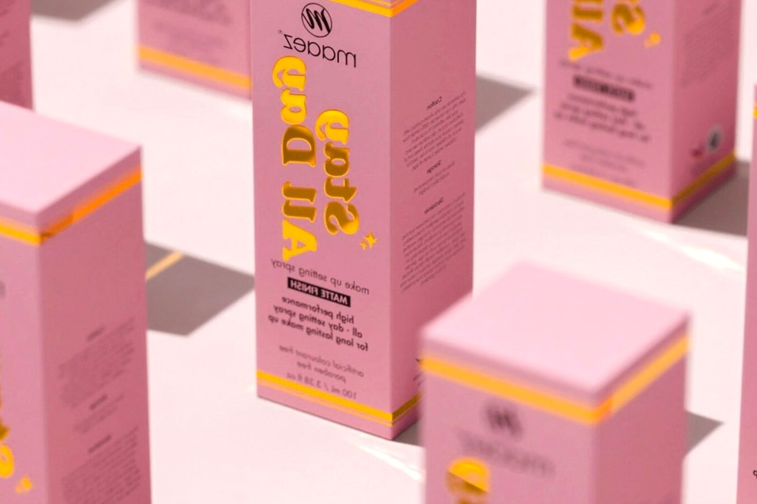 Compact spf product set for Non-comedogenic sunscreen.