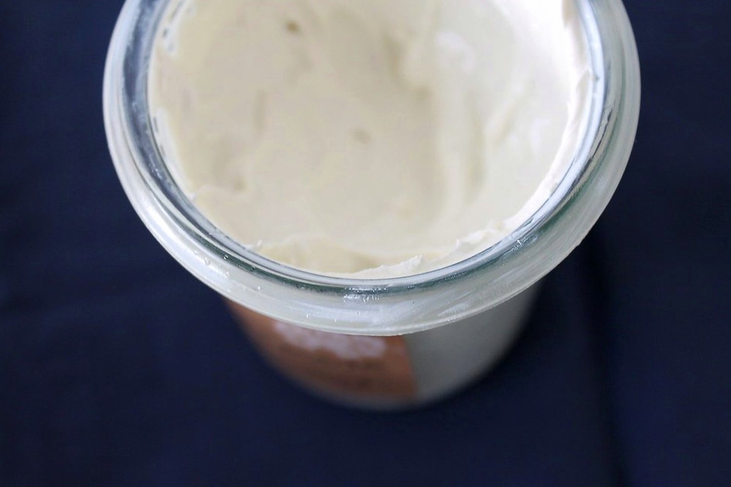 Sunscreen cream texture for Sunscreen for dry skin when your face feels tight.