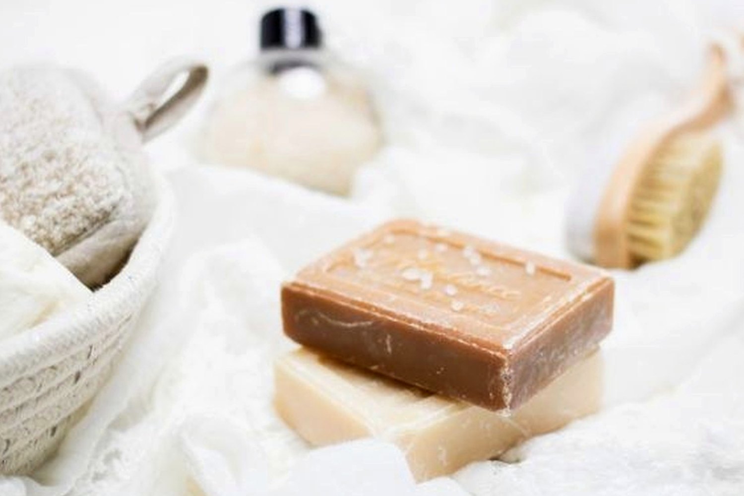 Compact spf product set for Sunscreen for travel.