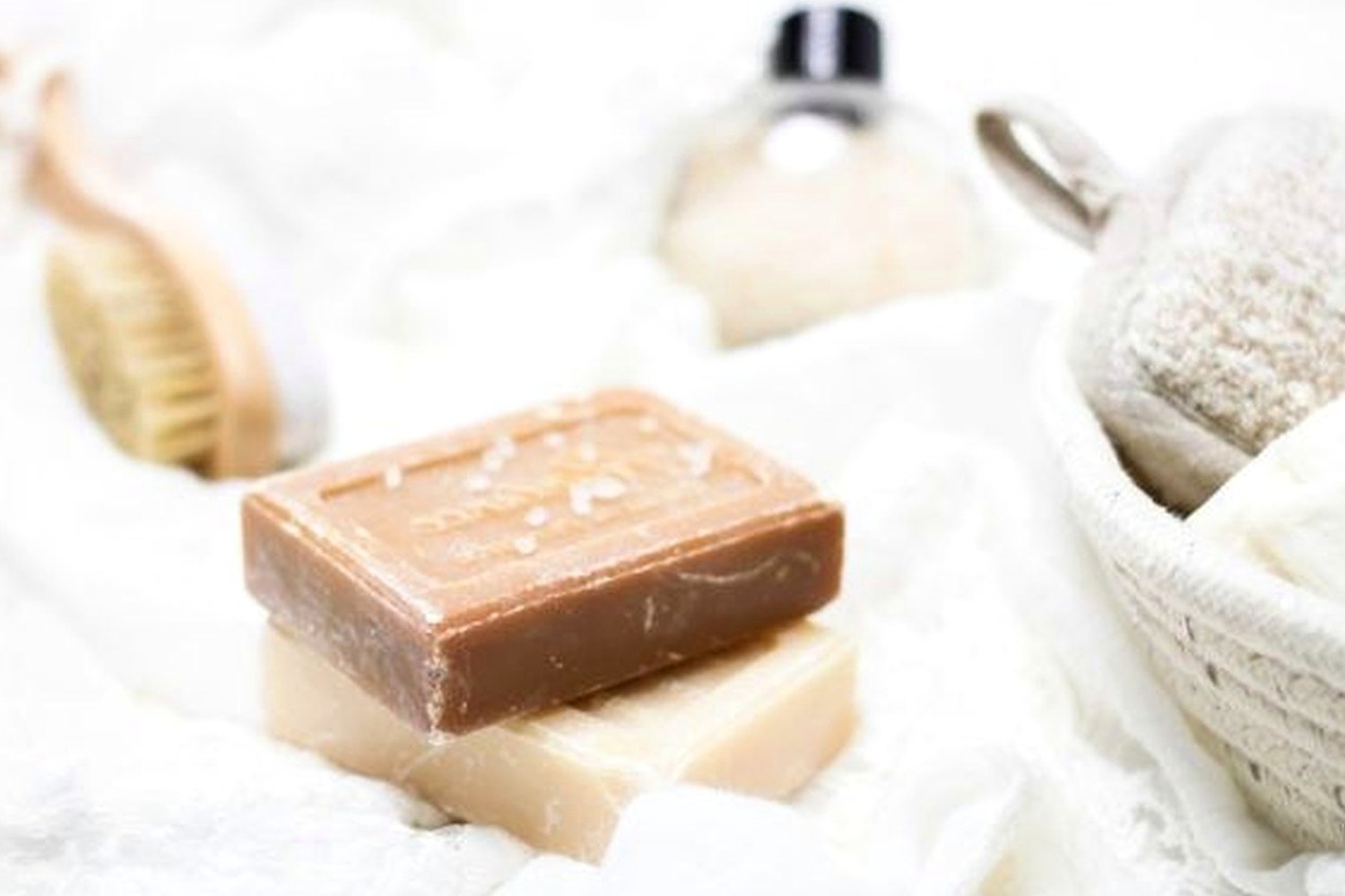 Compact spf product set for Sunscreen and vitamin D.
